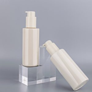 Flat shoulder bottle