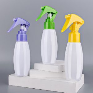 Flat shoulder bottle